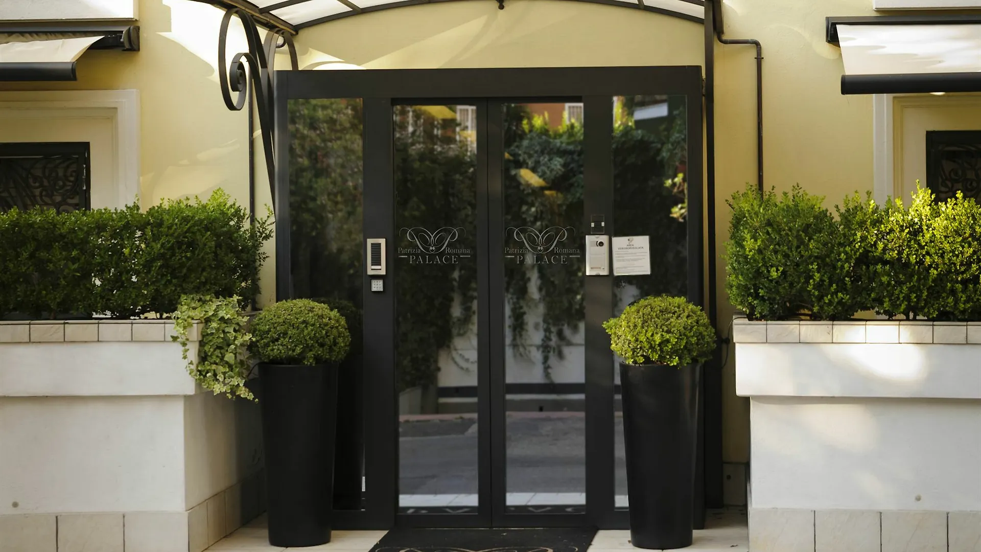 Patrizia Romana Palace Lägenhetshotell
